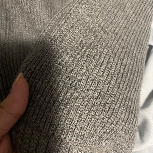 Knit lululemon sweater medium - Picture 5 of 5